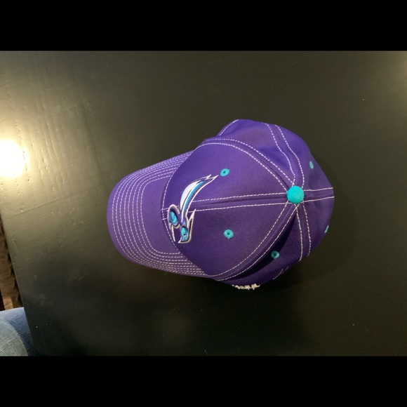 Adidas HORNETS NBA cap - Picture 4 of 6